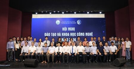 VNU-Hoi-nghi-Dao-tao-va-KHCN-UET-55