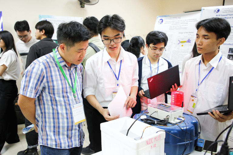 Thiết bị đo lường tiên tiến, đa chức năng cho giám sát nước, ứng phó với xâm nhập mặn