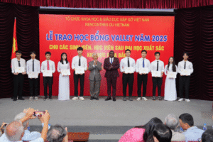 Đại học công nghệ 2